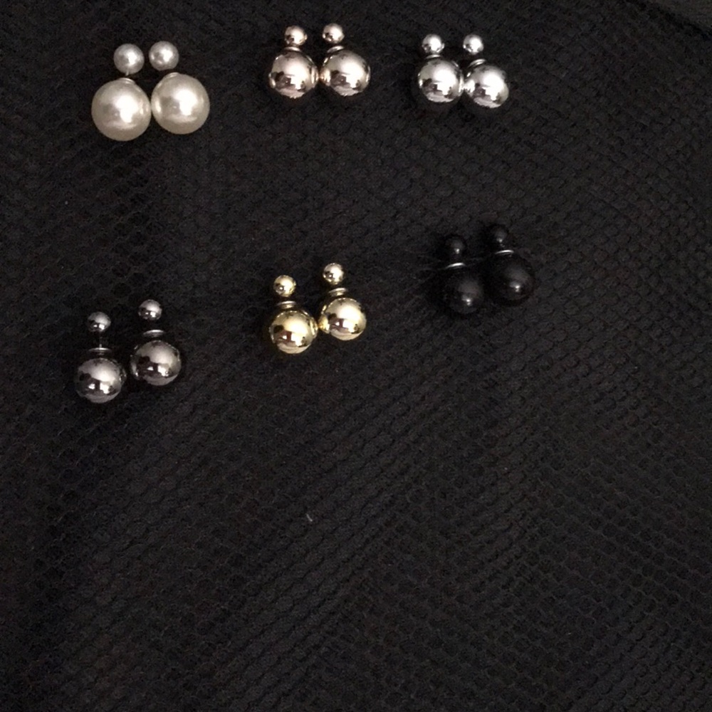 6 pairs of earrings